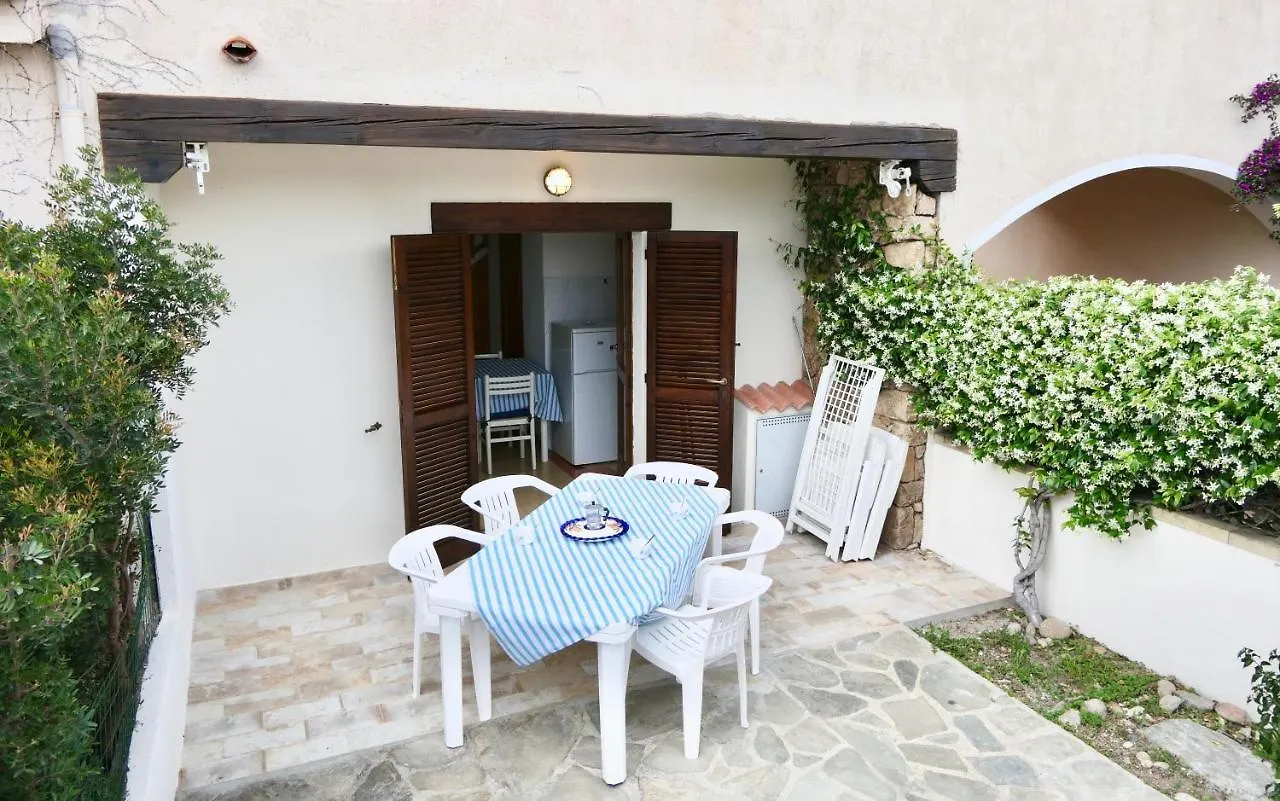 Iss Travel, Domo Cytonia 2-Bedrooms Apartment With Private Fenced Terrace San Teodoro  San Teodoro (Sardinia)